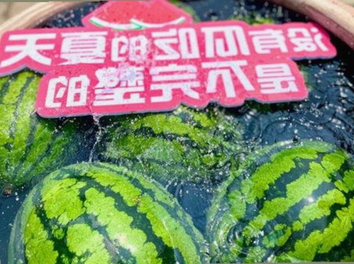 明星恋情、出轨到公益，娱乐圈近期话题全解析