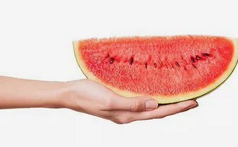 直播吃娱乐圈瓜成风口，蒲熠星综艺表现引热议