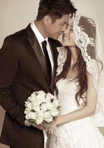 蔡徐坤帅气形象引热议，娱乐圈八卦大揭秘