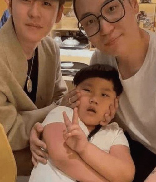 51黑料吃瓜网持续引发热议，平台内容与用户反应解析