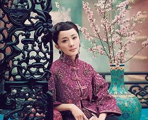 51黑料吃瓜网引爆热议：娱乐圈那些年我们不能忽视的瓜点🍉